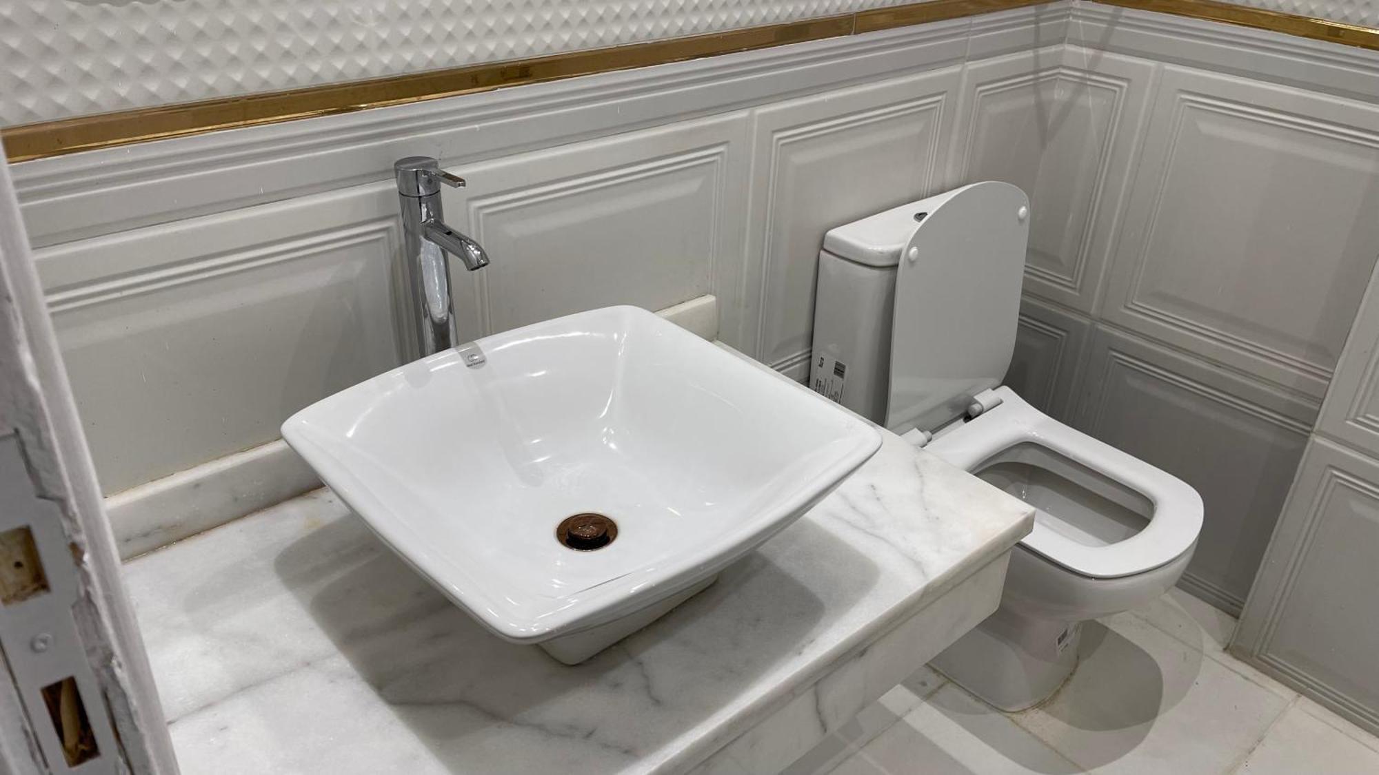 Appartamento Fancy Fully Furnished Close To The Airport