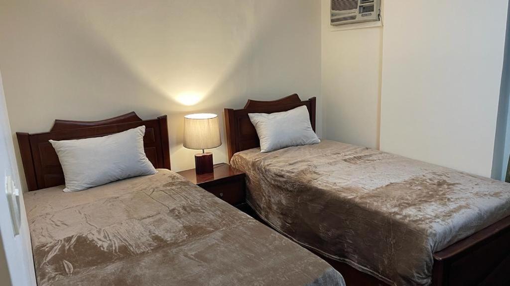 Apartment Fancy Fully Furnished Close To The Airport