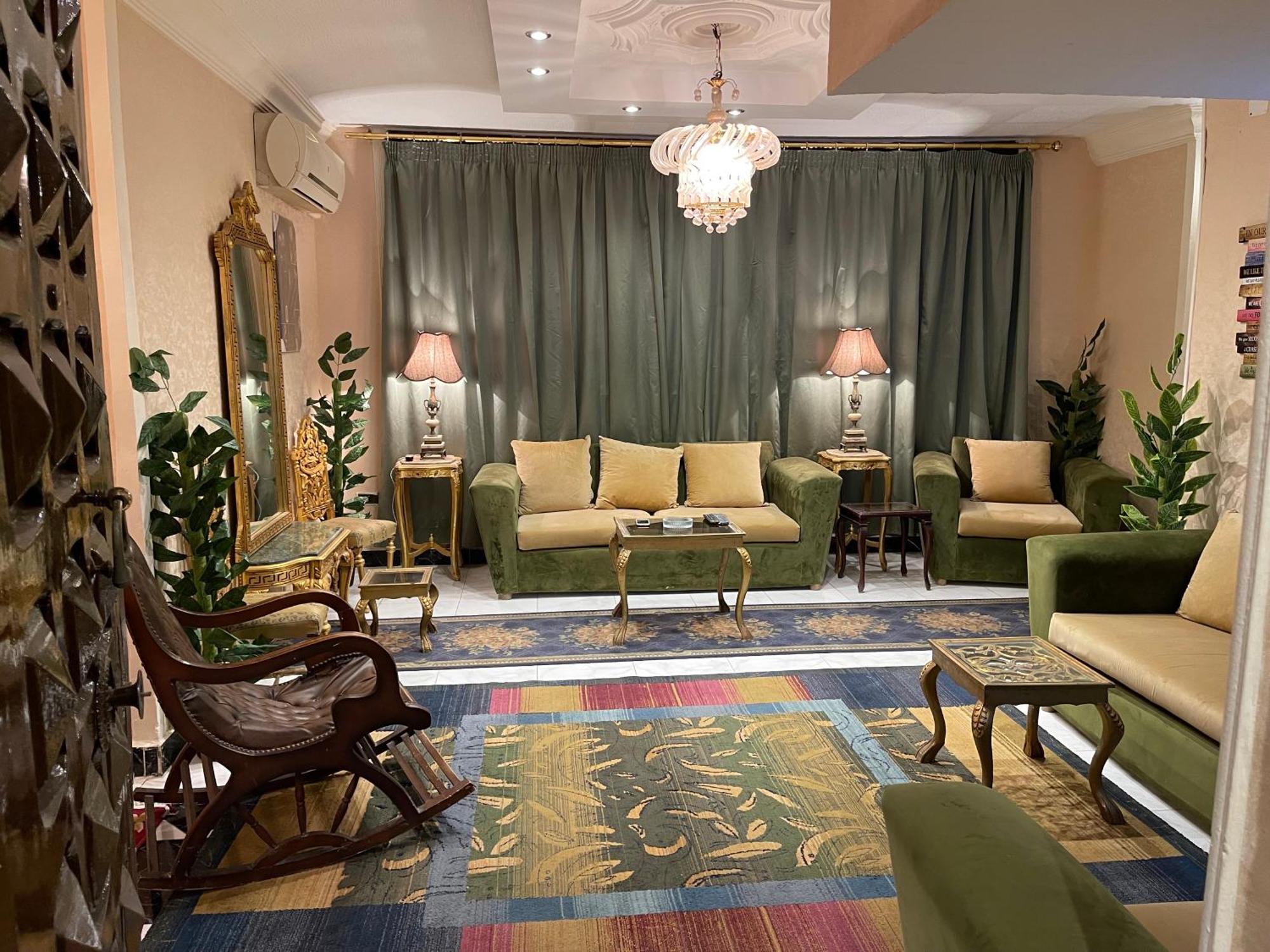 Fancy Fully Furnished Close To The Airport *